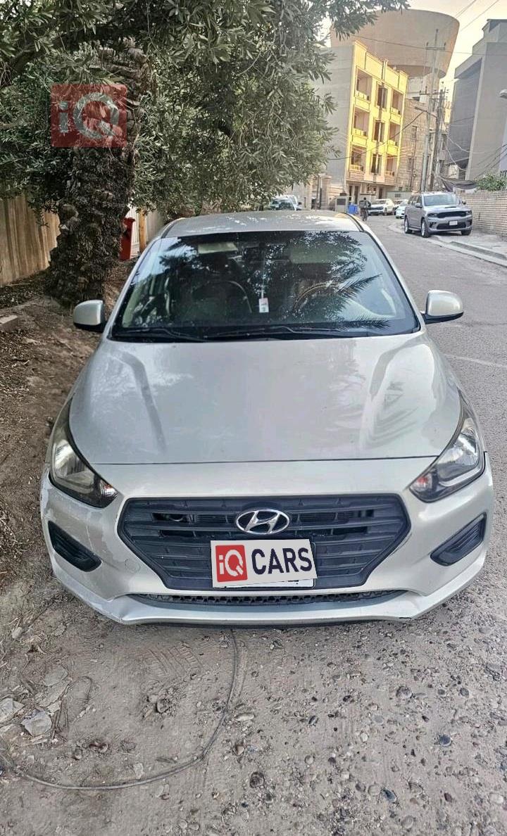هيونداي رينا